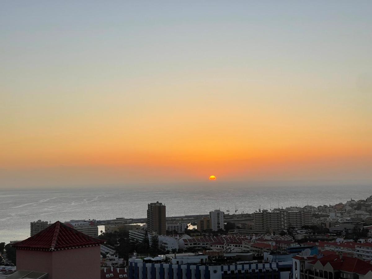 Apartament Sunset In The Heights Ocean View - Heated Pool Los Cristianos  Zewnętrze zdjęcie